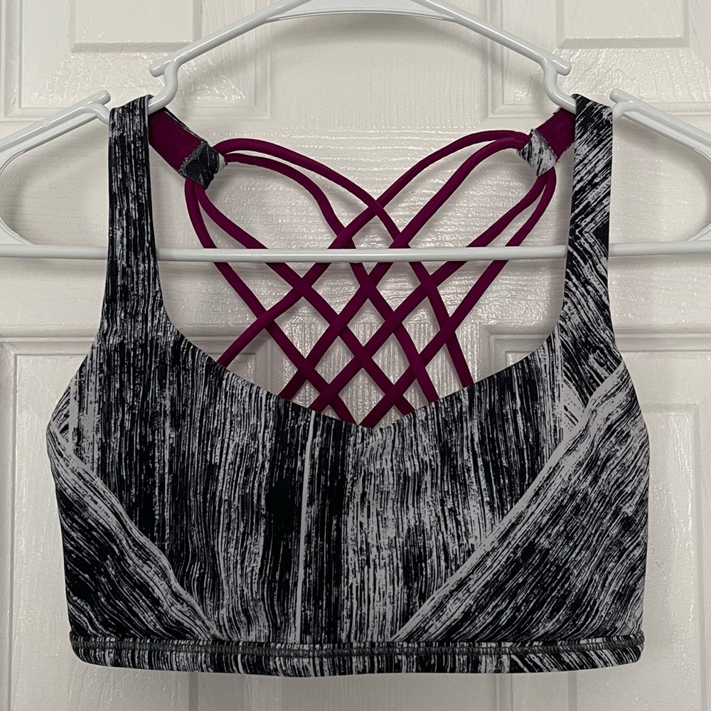 Strappy lululemon sports bra